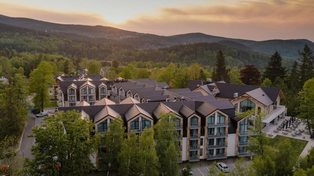 Green Mountain 5* Hotel Karpacz Esterno foto The Village at Sun Peaks
