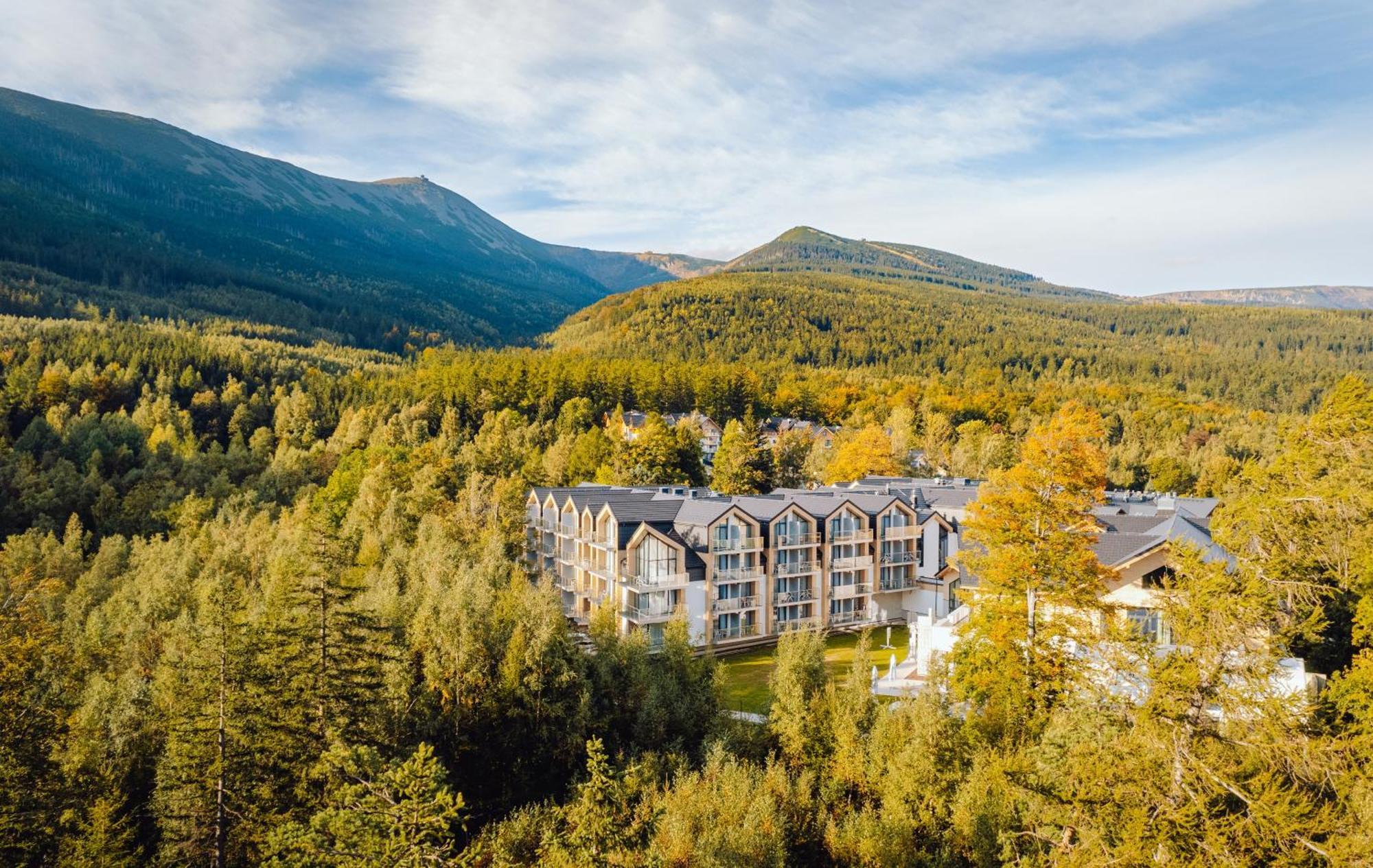 Green Mountain 5* Hotel Karpacz Esterno foto Aerial view of the hotel