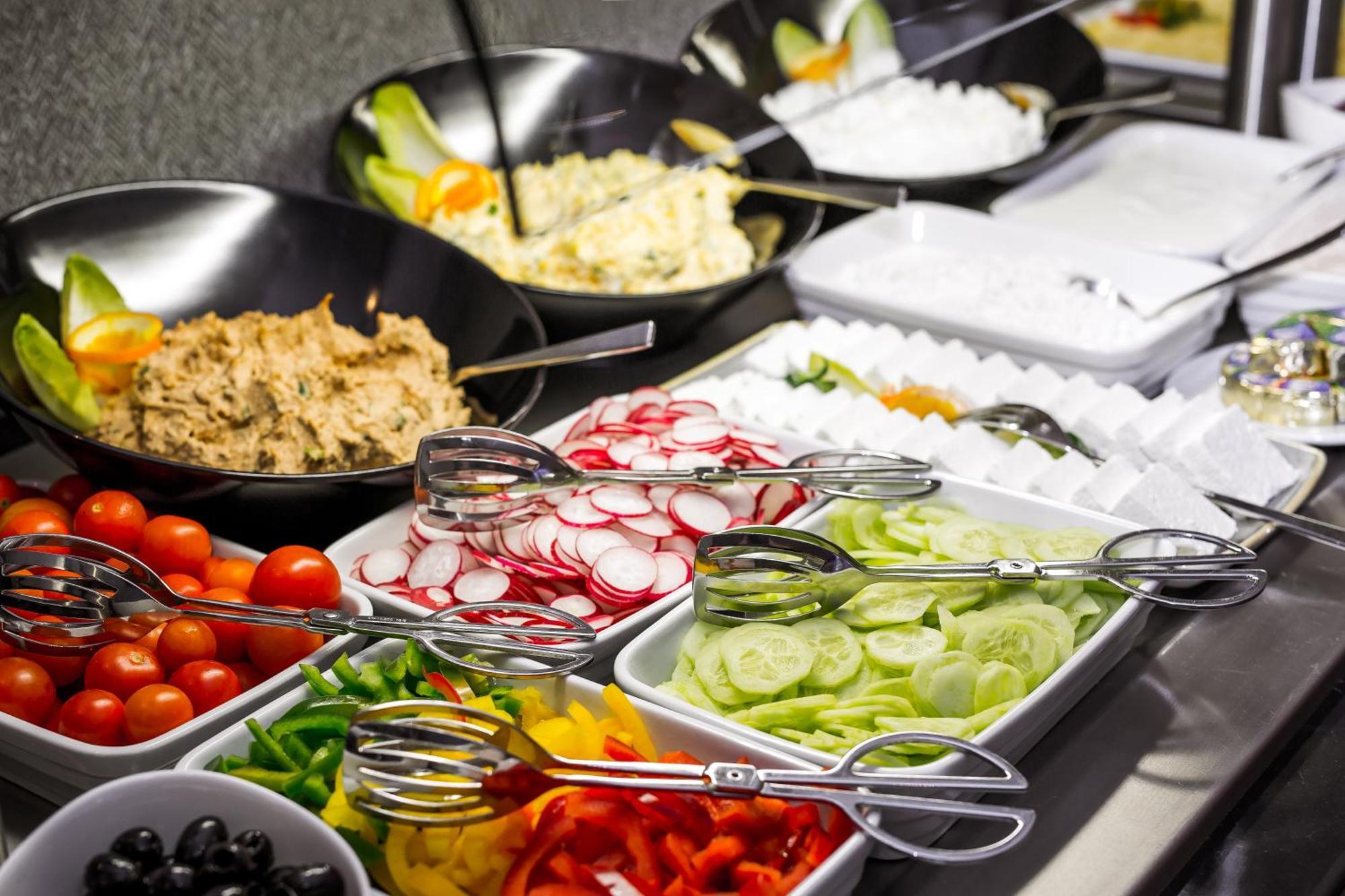 Green Mountain 5* Hotel Karpacz Esterno foto A salad bar