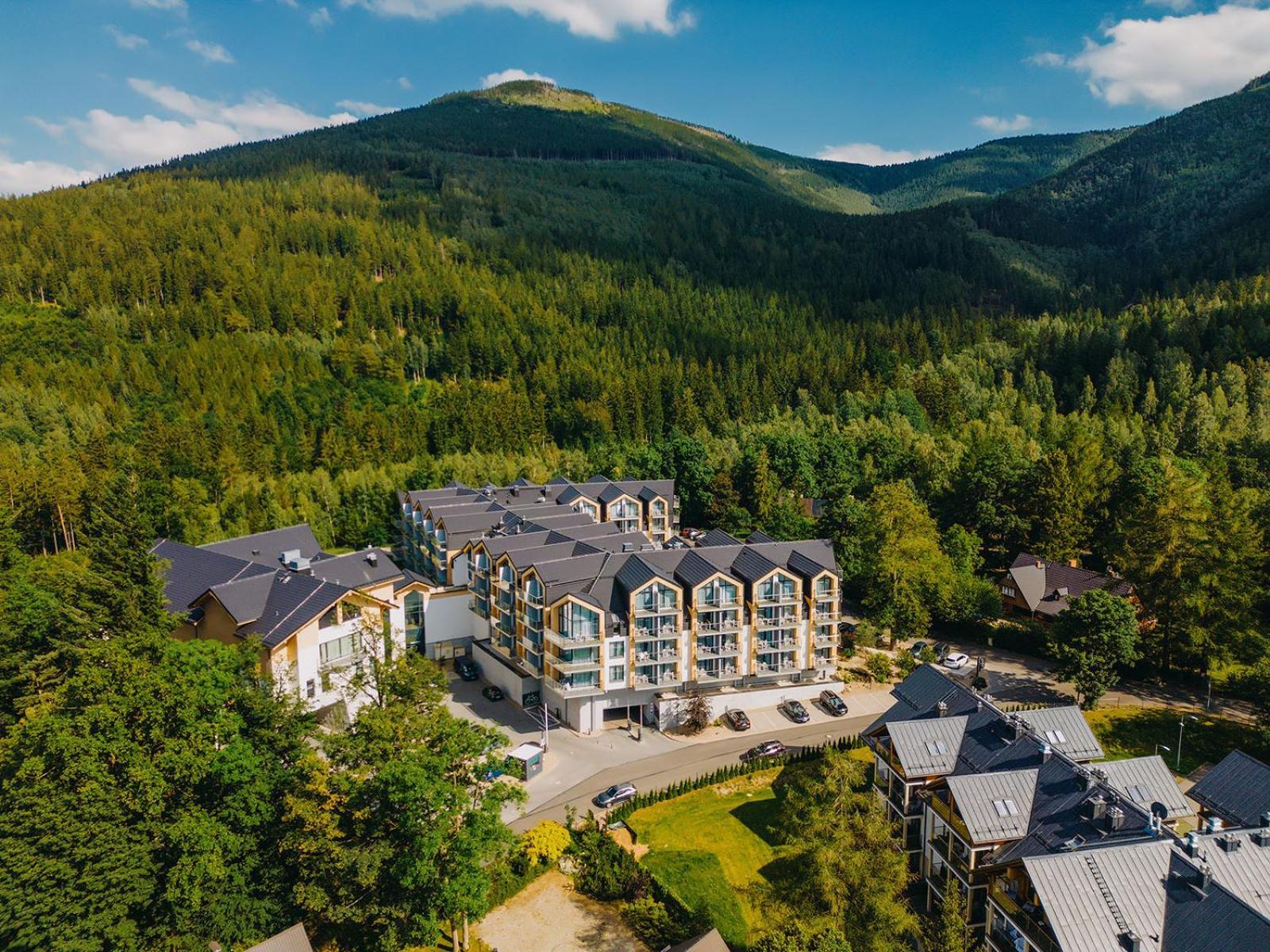 Green Mountain 5* Hotel Karpacz Esterno foto Aerial view of the resort